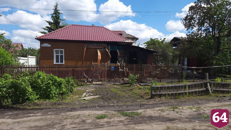 Два человека обгорели на пожаре в частном доме под Саратовом