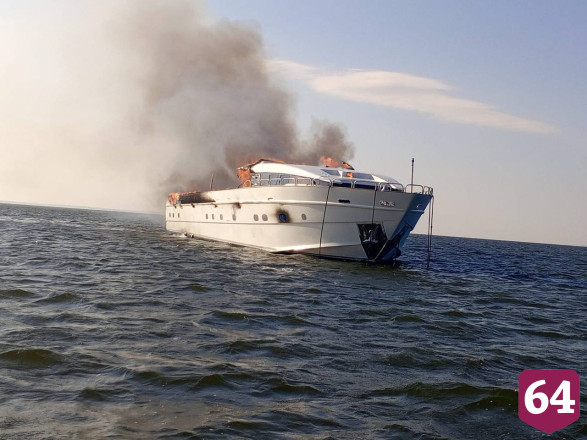 Озвучены подробности пожара на яхте «Мечта» в Саратовской области 
