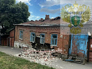 В Саратове обрушился фасад расселенного дома