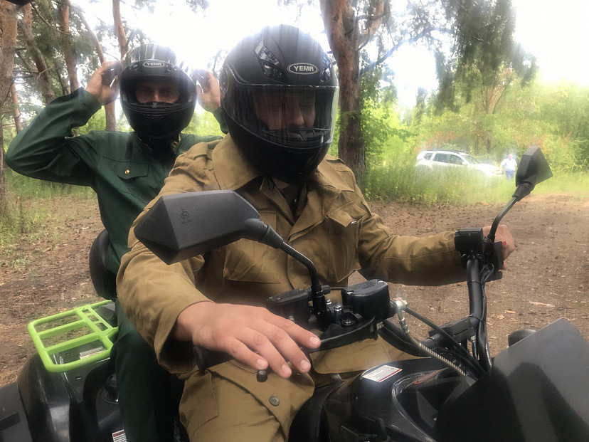 Саратовские леса патрулируют пожарные на квадроциклах