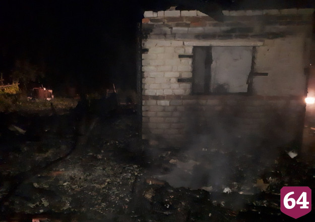 Под Саратовом в дачном доме сгорели три человека