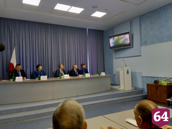 Саратовские предприятия предложили перевести с пластиковой на экологичную стеклянную тару 