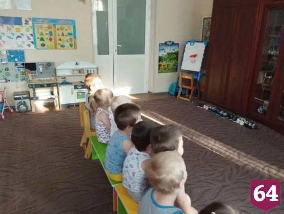 Жители Саратовской области собрали подарки малышам Донецка