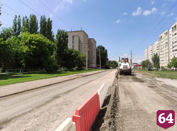 Радаев раскритиковал ремонт дорог в Энгельсе  