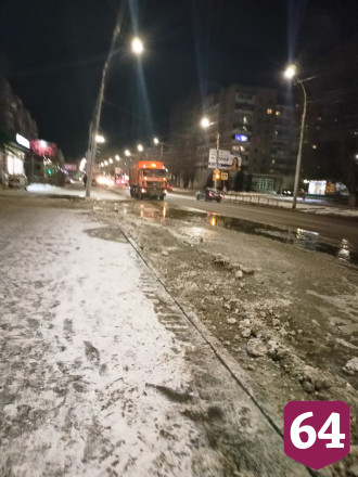 Саратовцы ожидают отключения воды в домах из-за потопа