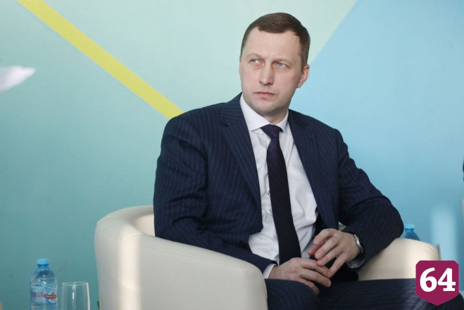 Бусаргин обсудил ремонт объектов с главами двух районов Саратовской области 
