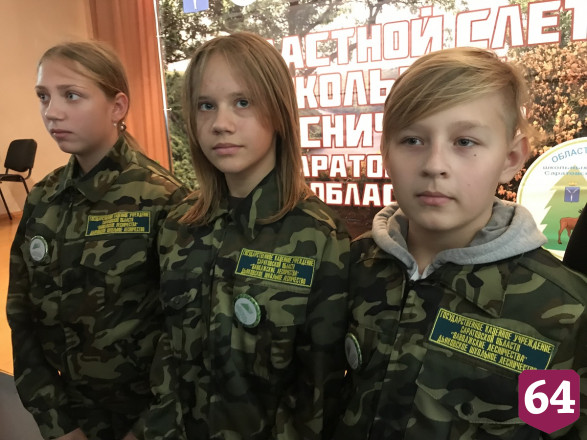 Саратовским ученым помогают следить за кабанами чесальные столбы 
