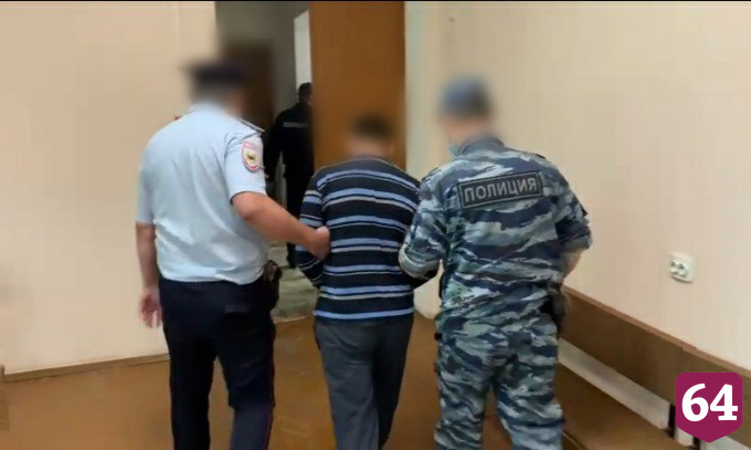 Под Саратовом пьяные приятели избили хозяина дома и изнасиловали его сожительницу