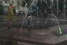 Саратовцы отдыхают в скверах и ходят за покупками без масок