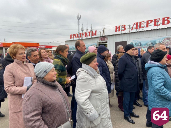 Радаев поручил решить проблемы жителей Иволгино 