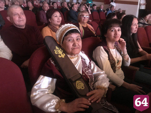 Певец из Казахстана назвал Саратовскую область территорией дружбы народов