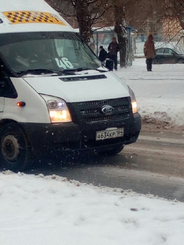 В Саратове водитель ответил пассажирке матом на просьбу тормозить аккуратнее  