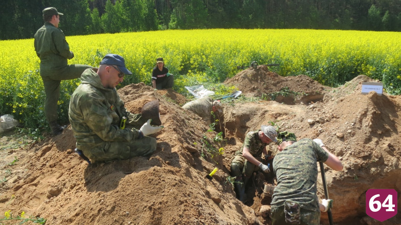 Белорусские поисковики ищут родных 12 саратовских красноармейцев