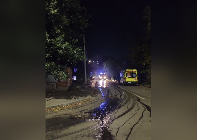 Жителя дома в центре Саратова эвакуировали из-за пожара