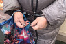 В Саратове карманница «спонтанно» обворовала пассажирку маршрутки