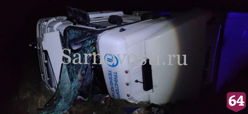 Под Саратовом в ДТП с фурой разбились подросток и 4-летняя девочка