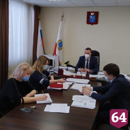 Глава саратовского правительства поручил разобраться с платежами за капремонт
