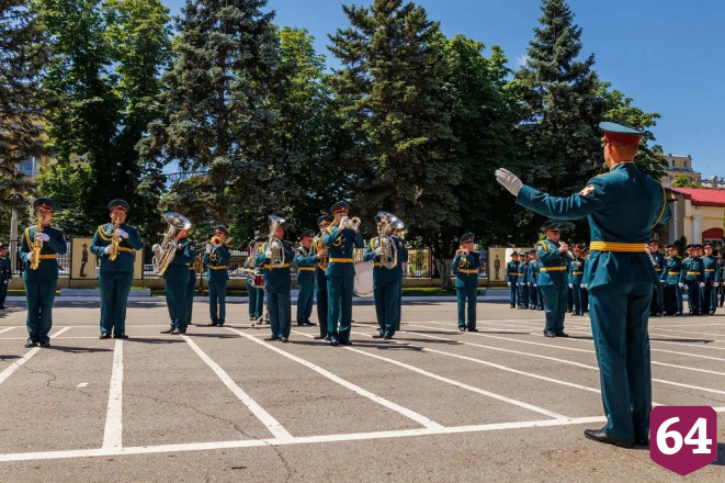 Лейтенантский вальс станет традицией молодых саратовских офицеров 