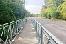 Вдоль оживленной дороги по просьбе горожан сделали тротуар
