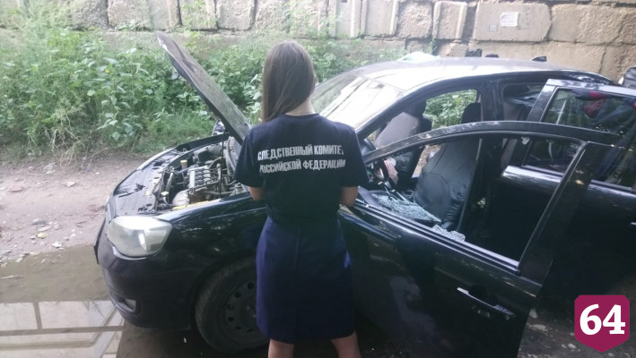 Житель Саратова зарезал супругу в машине и сдался полиции