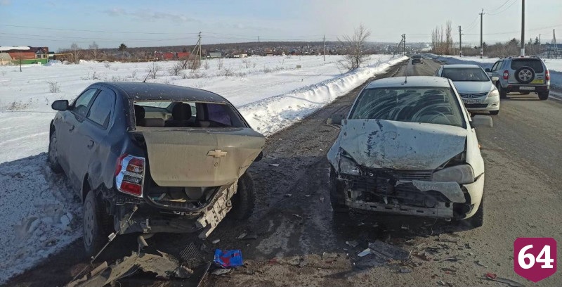 В ДТП на Кумысной поляне разбила голову автоледи 
