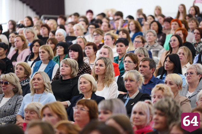 В Энгельсе «Большой женсовет» объединил более 500 активисток