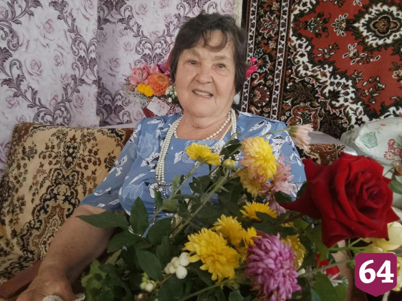 Счетовод из Саратовской области в 80 лет поет в группе и участвует в жизни села