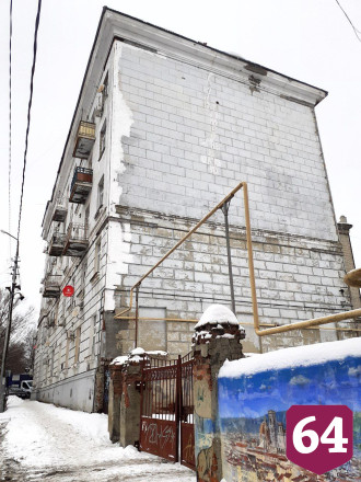 Жителей Саратова призвали спасти фреску у дома Гектора Баракки