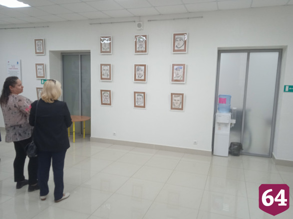 В Саратове открылась выставка живописных портретов участников СВО