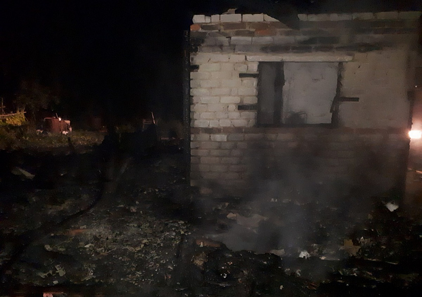 Под Саратовом в дачном доме сгорели три человека