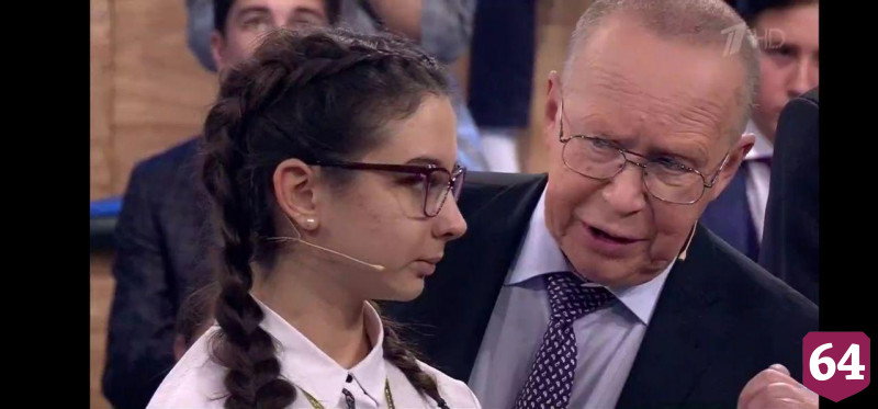 Саратовская лицеистка вышла в полуфинал игры Первого канала «Умницы и умники»