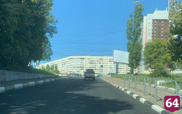 В Саратове закатали в асфальт последнюю в городе брусчатку 
