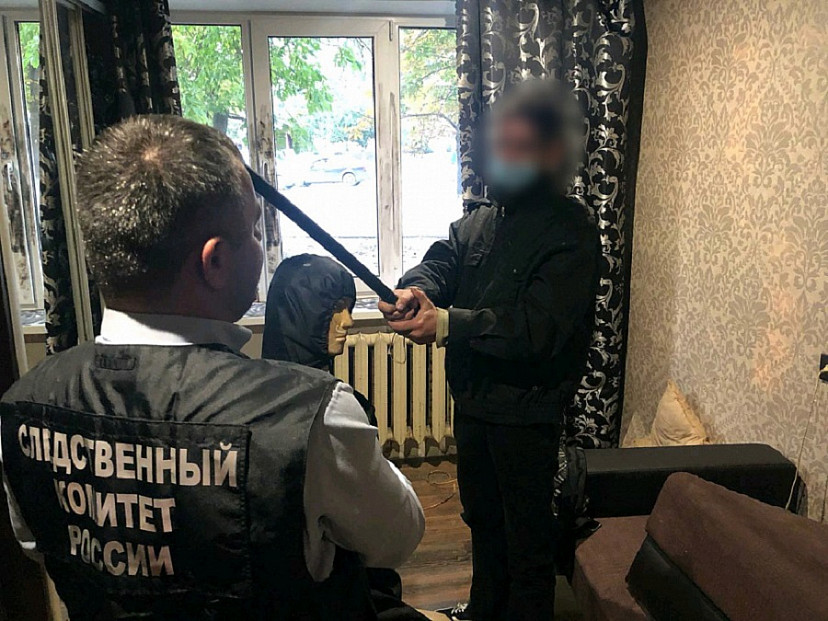 Саратовец забил друга ножкой стула и остался недоволен приговором 