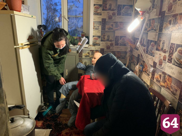 Женщина с ножевой раной легла спать и не проснулась 
