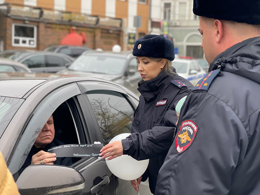 Саратовцам напомнили о жертвах дорожных аварий