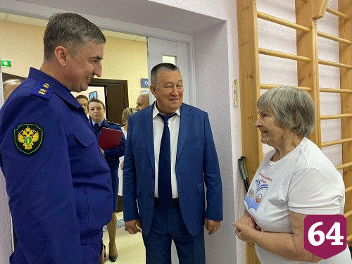 Прокурор Саратовской области Сергей Филипенко посетил Энгельсский дом-интернат