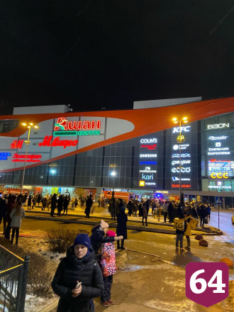 На подземной парковке «Тау Галереи» горел автомобиль