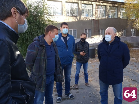 Губернатор потребовал сдать в декабре строящийся в Саратове бадминтонный комплекс