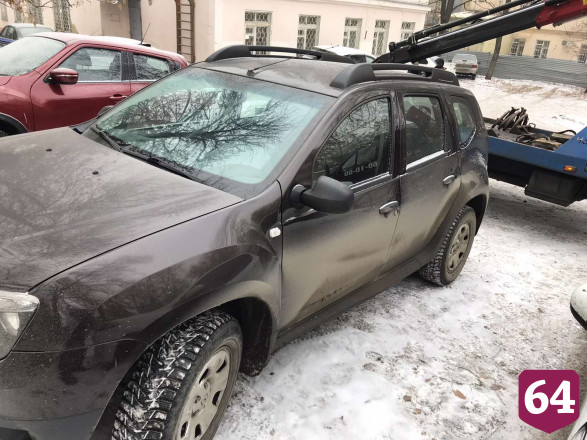 У саратовца арестовали внедорожник из-за долгов по кредиту