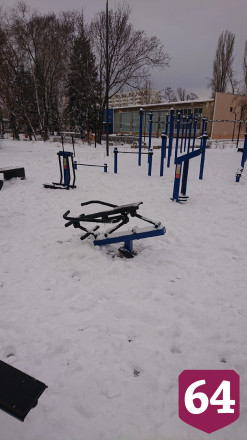 Вандалы изуродовали народный фитнес-парк под Саратовом