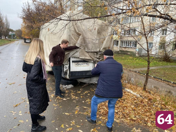 Чиновники обещают очистить улицы Саратова от брошенных автомобилей 