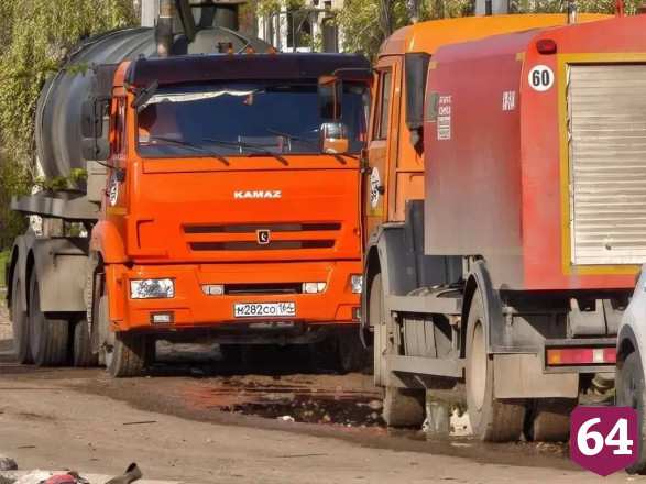 В Энгельсе выявили новые провалы на главном коллекторе
