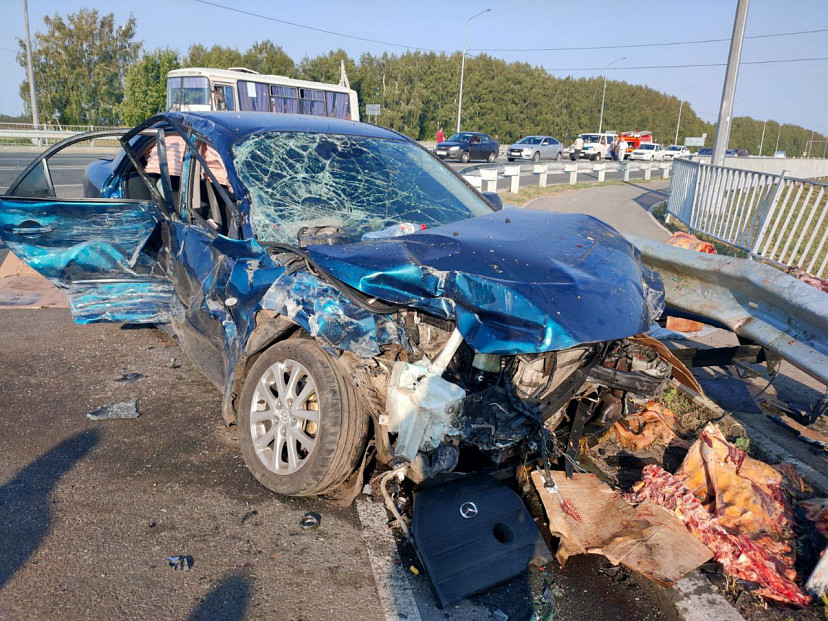 Один человек погиб и четверо пострадали в массовом ДТП под Саратовом