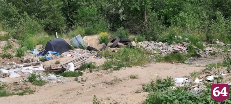 Горожанин пожаловался на растущую нелегальную свалку
