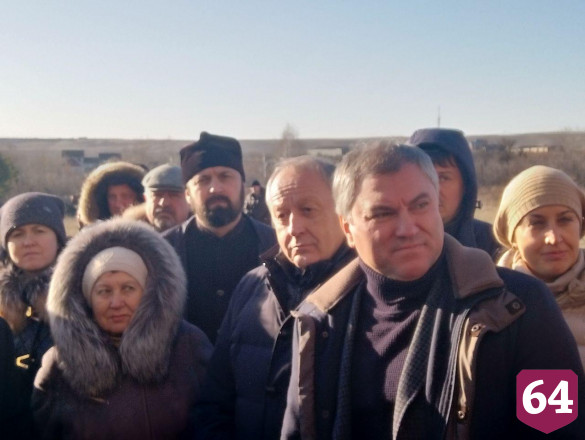 Под Саратовом спустя 15 лет возобновили строительство школы 