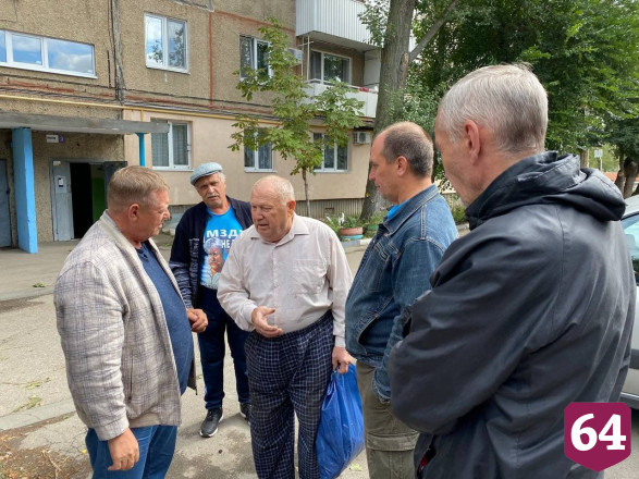 Жители Саратова годами не могут избавиться от неугодной УК