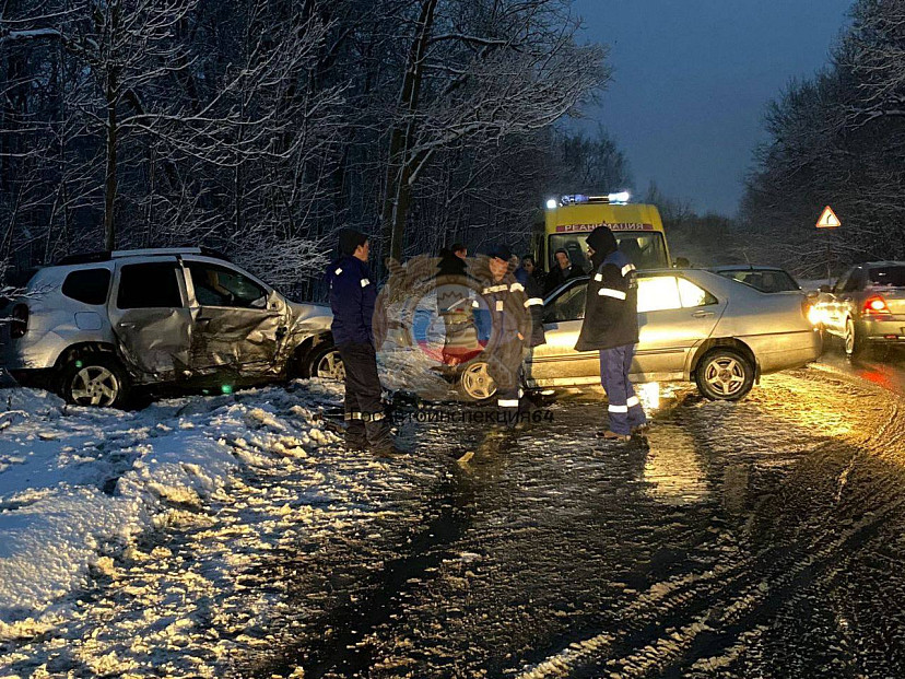 Двое пострадали в ДТП на Кумысной поляне