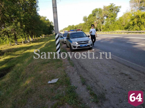 Пьяный водитель сбежал от врачей после ДТП под Саратовом