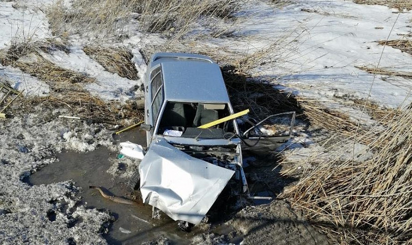 Водитель «Лады» вылетел в кювет и разбился насмерть 