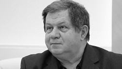В Саратове автобус насмерть сбил профессора истории